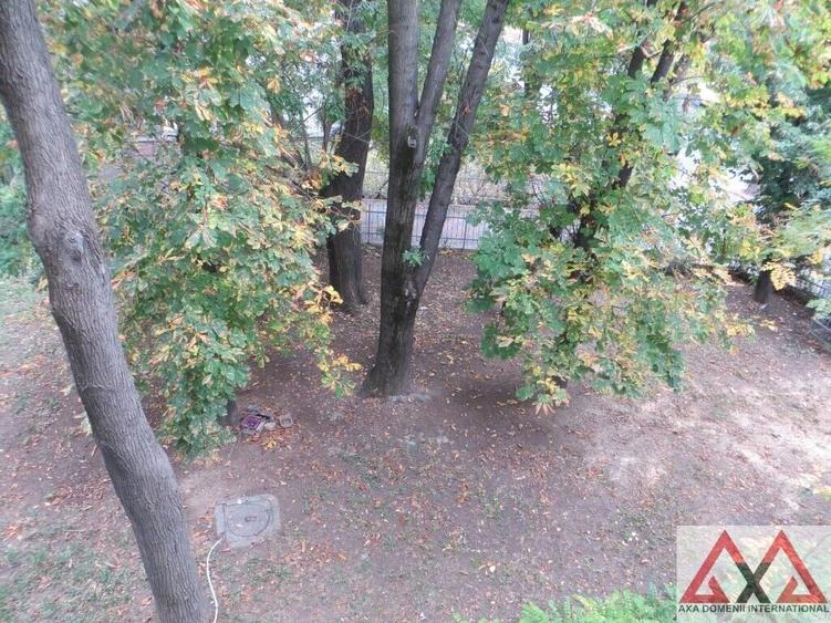 Apartament cu 2 camere semidecomandat, mobilat în Titan