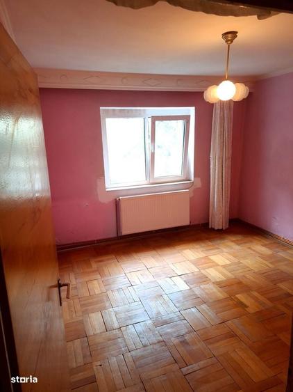 Apartament cu 2 camere decomandat în Eremia