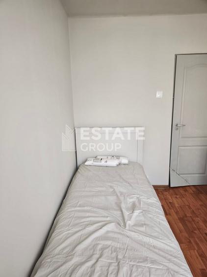Apartament cu 3 camere semidecomandat, mobilat în P-ța Doina