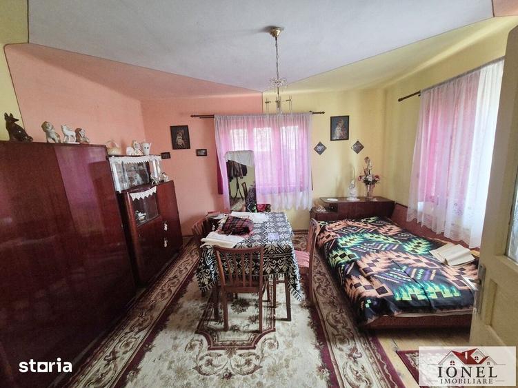 Casă cu 3 camere cu Teren 1700 Mp în Berghin