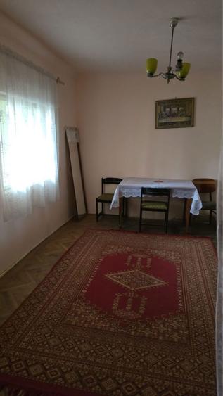 Casă cu 3 camere în Răzvad