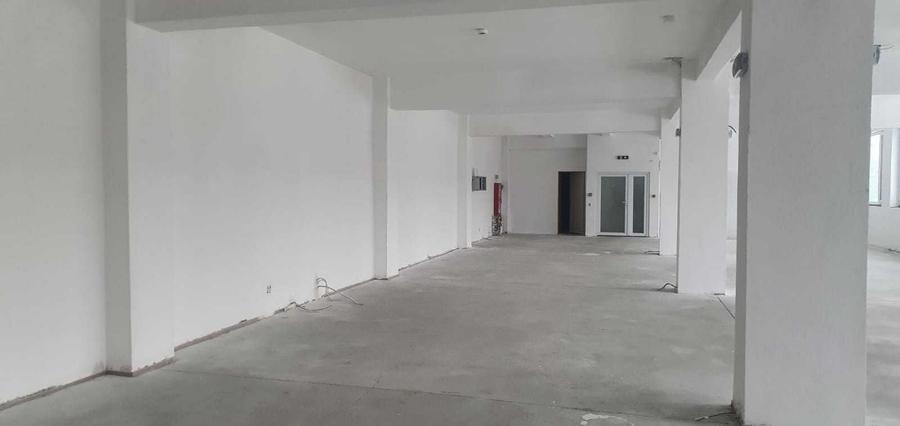 Spațiu comercial, de 296 mp, în Exterior Vest