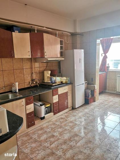 Apartament cu 3 camere decomandat în Ultracentral