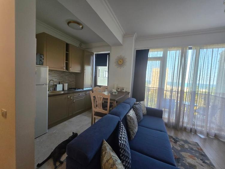 Apartament cu 2 camere semidecomandat, mobilat în Central
