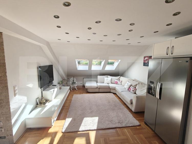 Apartament cu 3 camere decomandat, mobilat în Semicentral