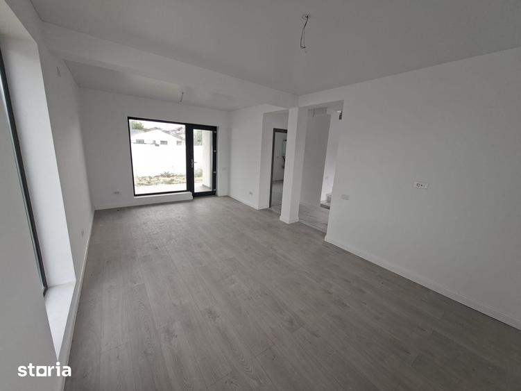 Casa/Vila Parter + 1Etaj/4 camere/Com.Berceni/Comision 0% - 17