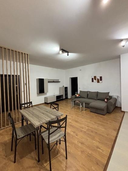 Apartament cu 2 camere semidecomandat, mobilat în Giroc