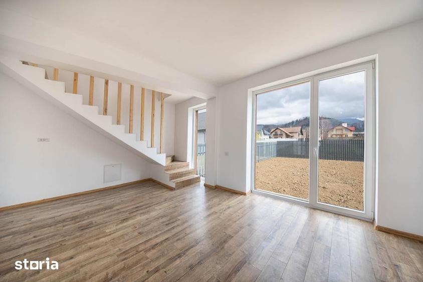 Casă cu 4 camere cu Teren 250 Mp în Central