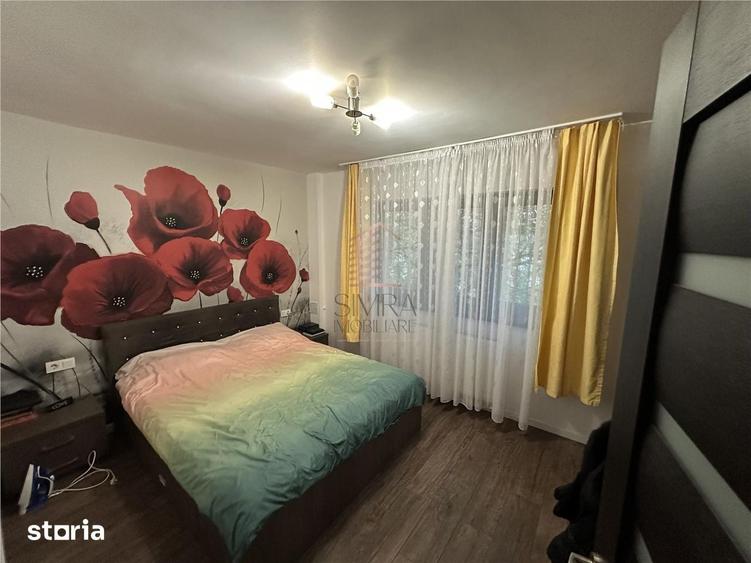 Apartament cu 3 camere semidecomandat în Rogerius