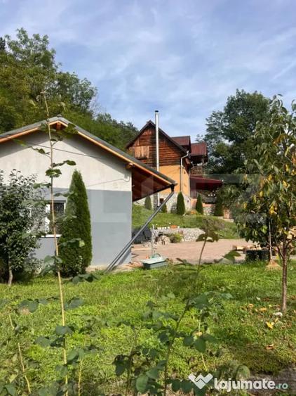 Casă cu 4 camere cu Teren 1809 Mp în Ocoliș