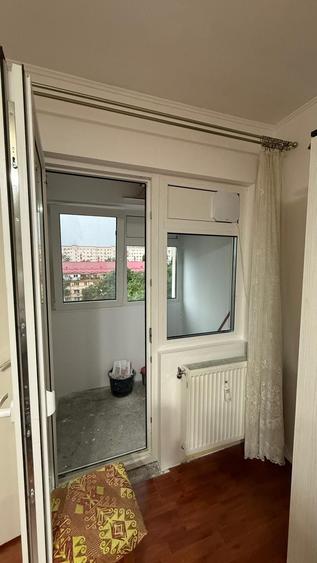 Apartament cu 2 camere decomandat în Berceni