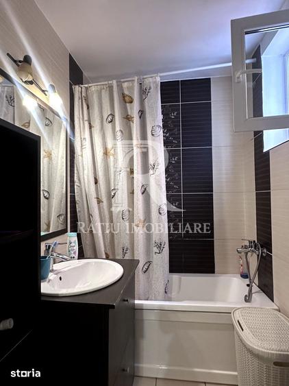 Apartament cu 3 camere în Decebal