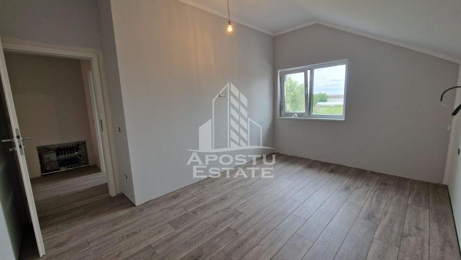 Duplex cu 4 camere cu Canalizare în Remetea Mare
