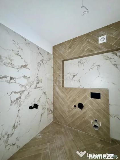 Apartament cu 3 camere semidecomandat în Matei Voievod