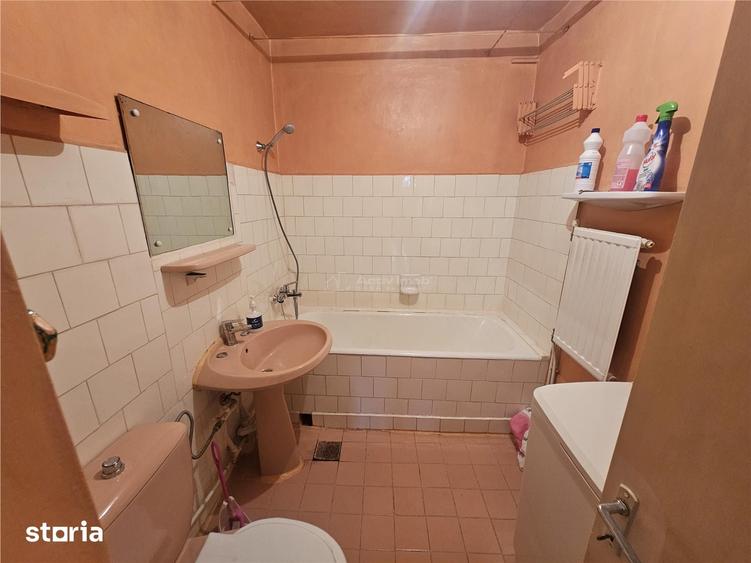 Apartament cu 2 camere decomandat în Central