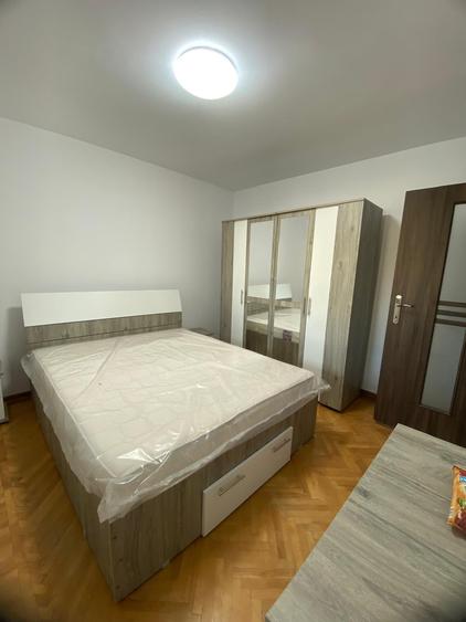 Apartament cu 2 camere decomandat în Energiei