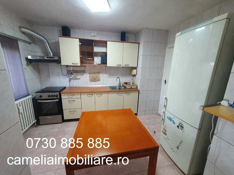 Apartament cu 3 camere decomandat în Lujerului