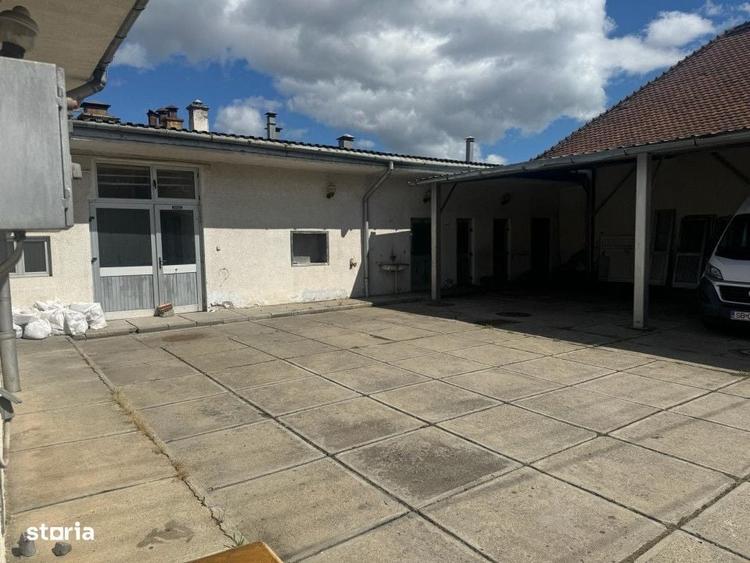 Spațiu comercial, de 380 mp, în Terezian