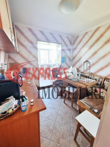 Apartament cu 3 camere decomandat, mobilat în Dristor
