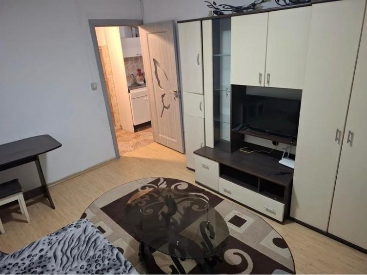 Apartament cu 2 camere semidecomandat în Tomis Nord