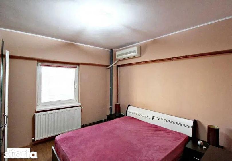 Apartament cu 3 camere decomandat, mobilat în Central