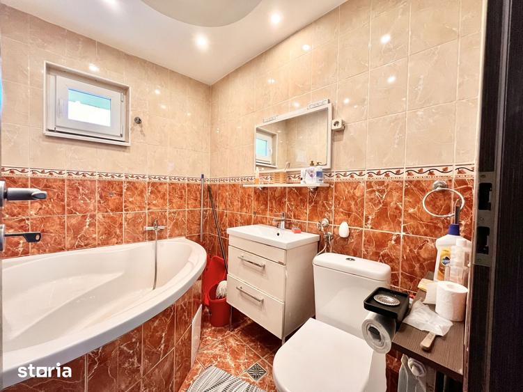 Apartament cu 3 camere în Centrul Civic