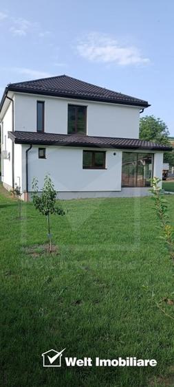 Casă individuală cu 5 camere cu Teren 500 Mp în Pata