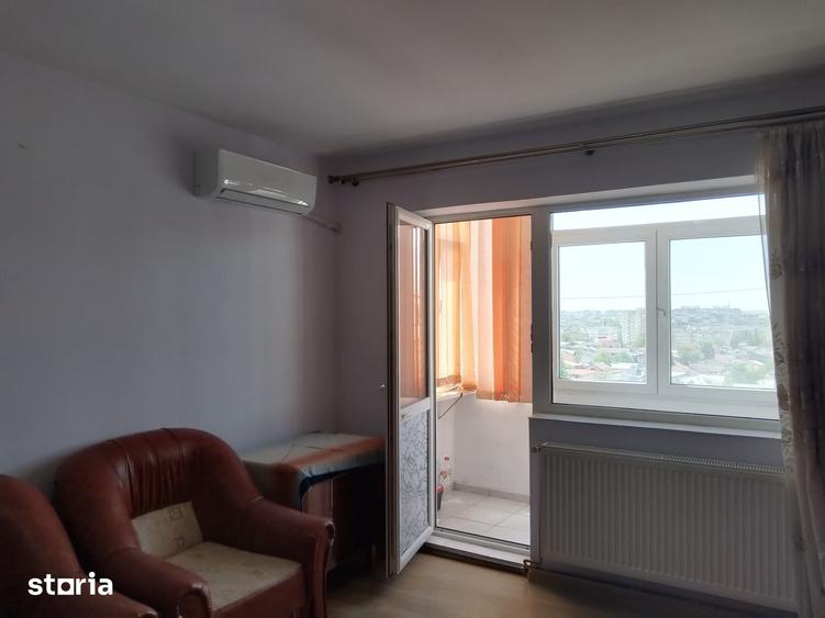 Apartament cu 2 camere decomandat în Republicii