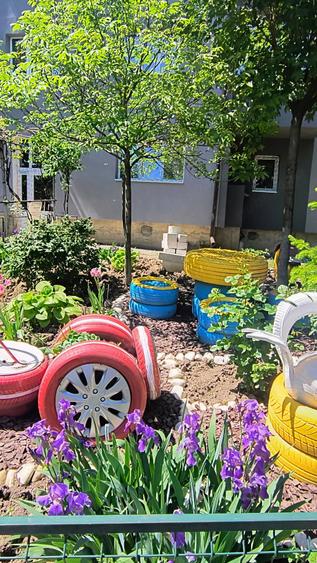 Apartament cu 2 camere decomandat în Rovinari