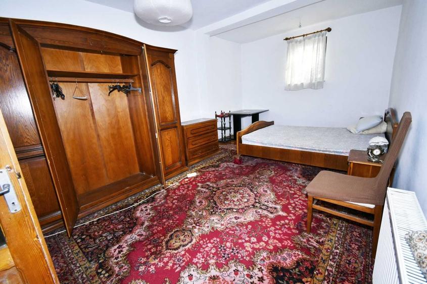 Casă cu 4 camere cu Teren 800 Mp în Leamna de Jos