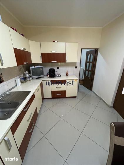 Casă cu 5 camere cu Teren 860 Mp în Central