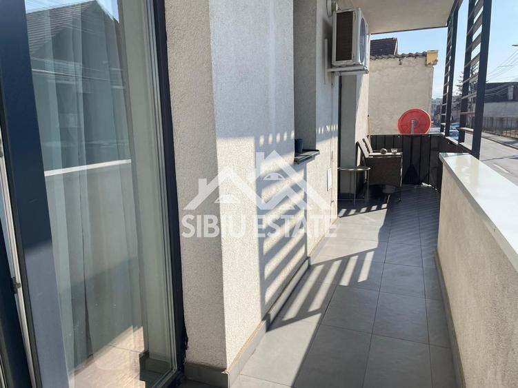 Apartament cu 3 camere semidecomandat, mobilat în Turnișor
