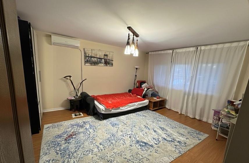 Apartament cu 2 camere decomandat în Văcăresti