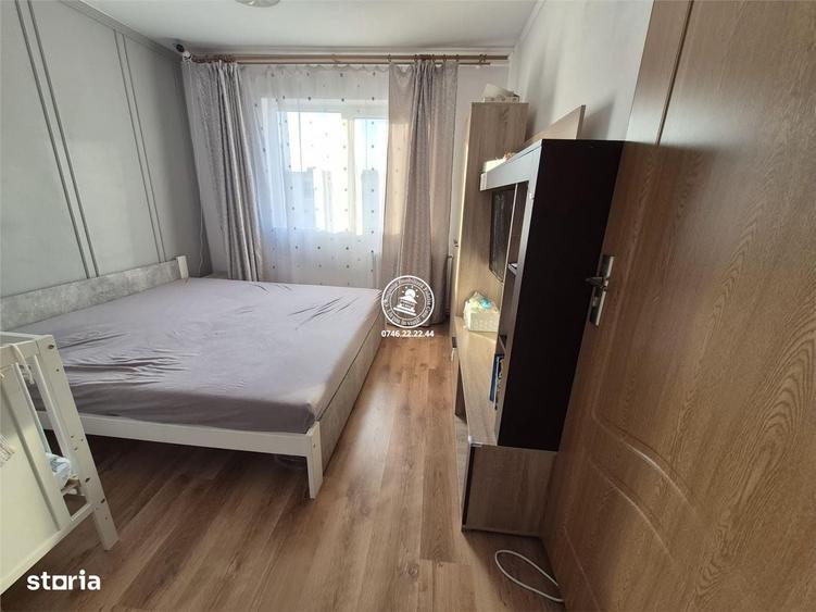 Apartament cu 3 camere decomandat în Albești