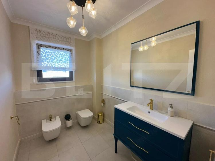Apartament cu 4 camere semidecomandat în Central