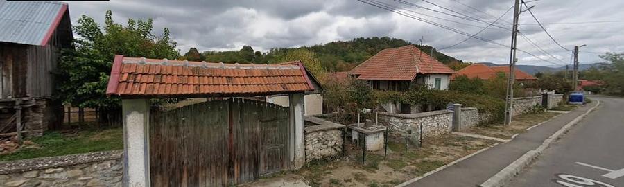 Teren de 3900 mp, în Sâmbotin