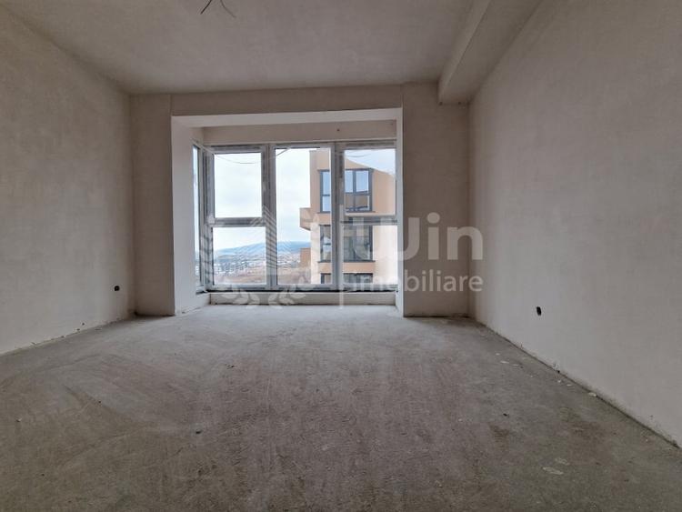 Apartament cu 3 camere semidecomandat în Florești — fotografia 2
