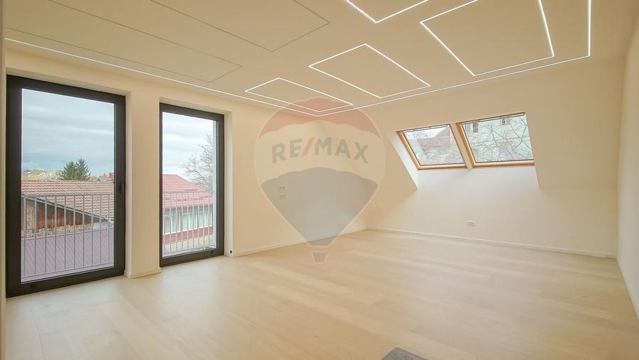 Casă individuală cu 6 camere cu Teren 601 Mp în Centrul Istoric