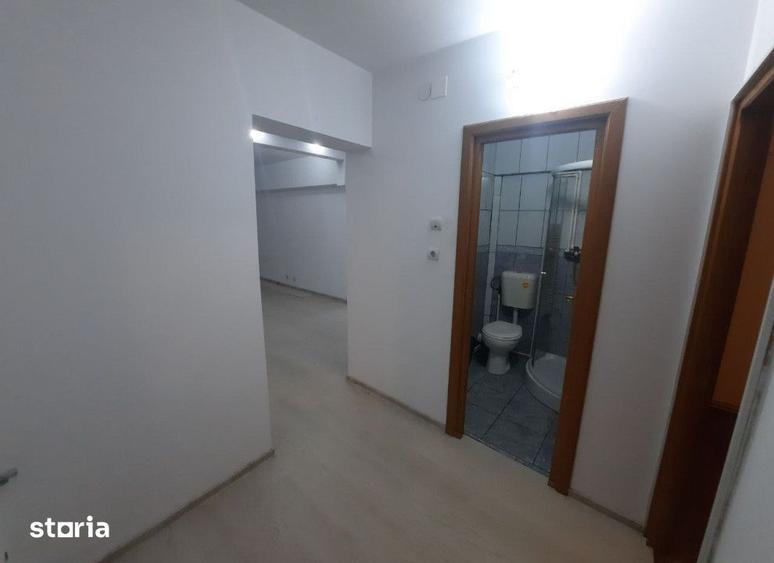 Apartament cu 4 camere în Mărăței