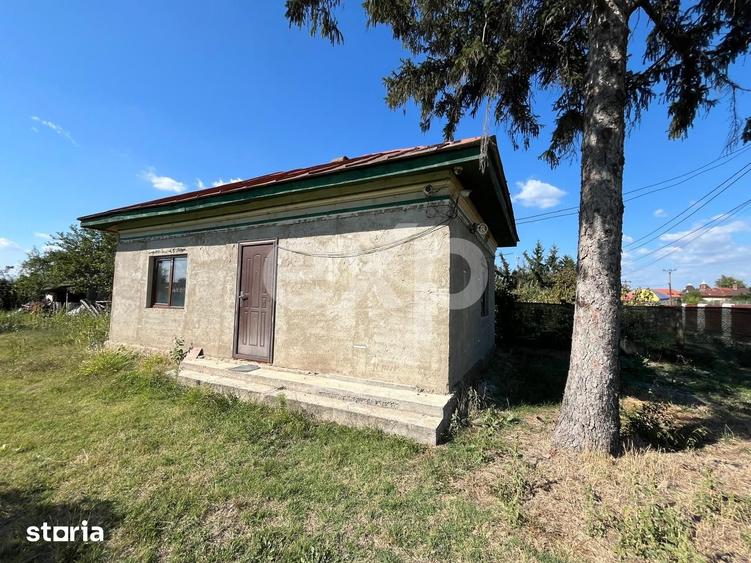 Casă cu 2 camere cu Teren 668 Mp în Petrești
