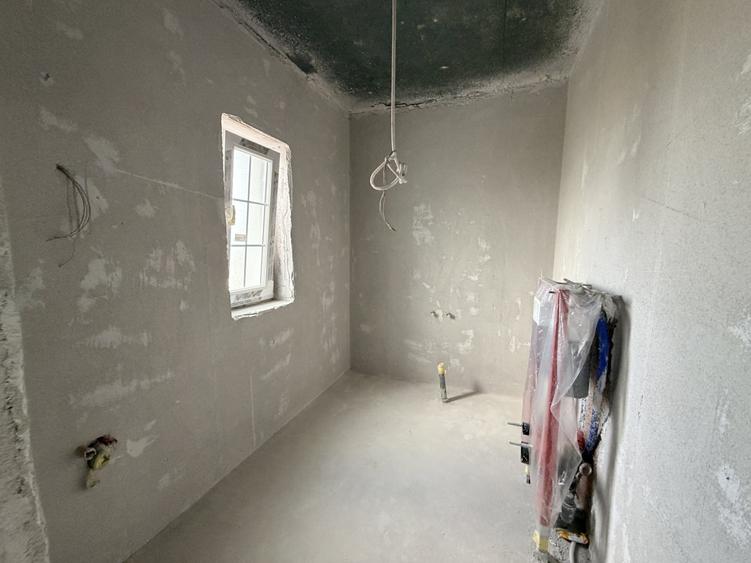 Duplex cu 4 camere cu Canalizare în Moșnița Nouă