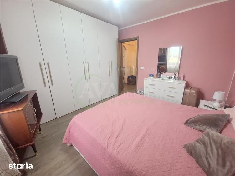 Apartament cu 3 camere semidecomandat în Republicii