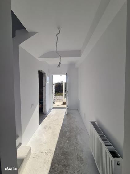 Casă cu 4 camere în Vidra