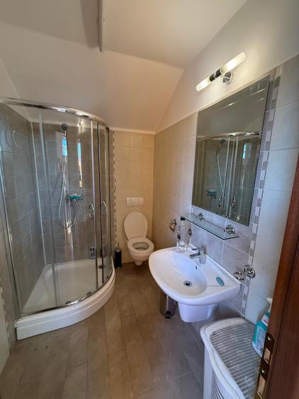Casă cu 6 camere cu Canalizare în Pipera