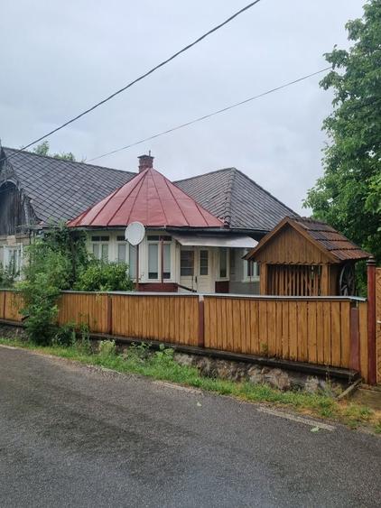 Casă cu 3 camere în Călățele