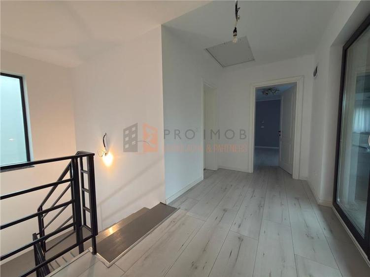 Casă individuală cu 5 camere cu Teren 963 Mp în Nișcov