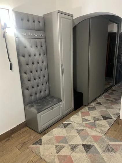 Apartament cu 3 camere decomandat în Burdujeni
