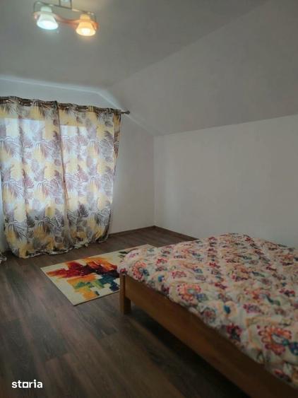 Casă cu 6 camere cu Teren 882 Mp în Bănești
