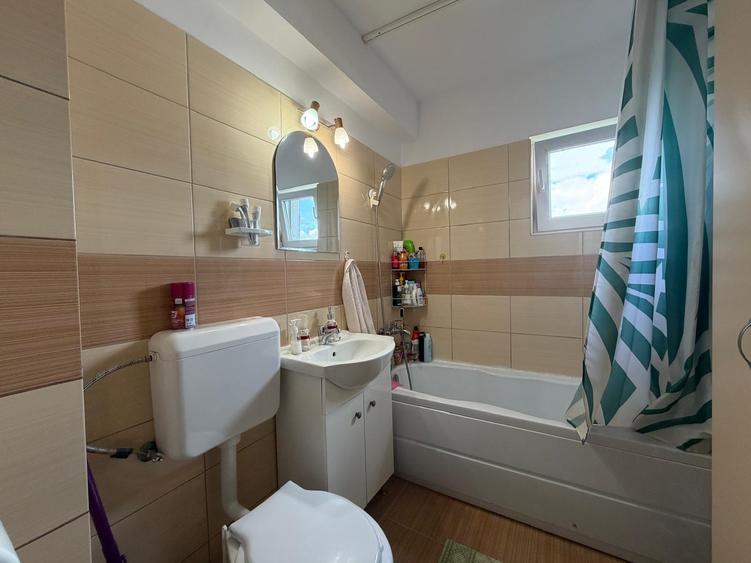 Apartament cu 2 camere decomandat în 1 Decembrie 1918