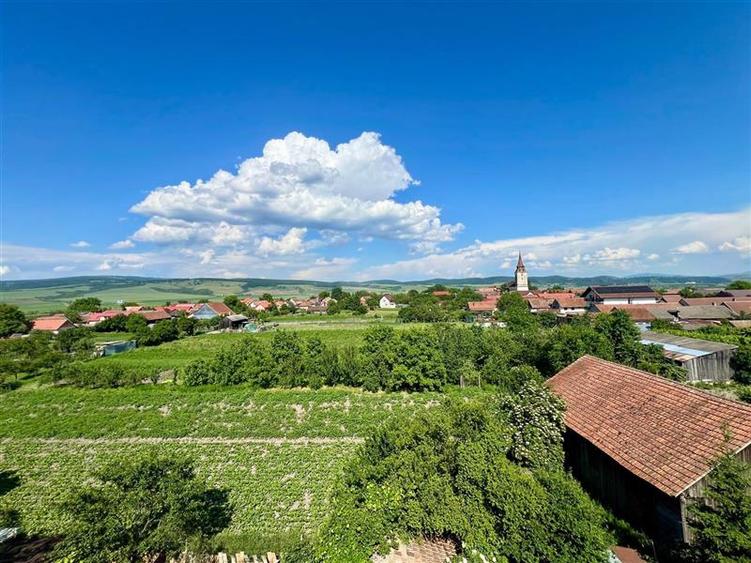 Apartament cu 3 camere semidecomandat în Feldioara